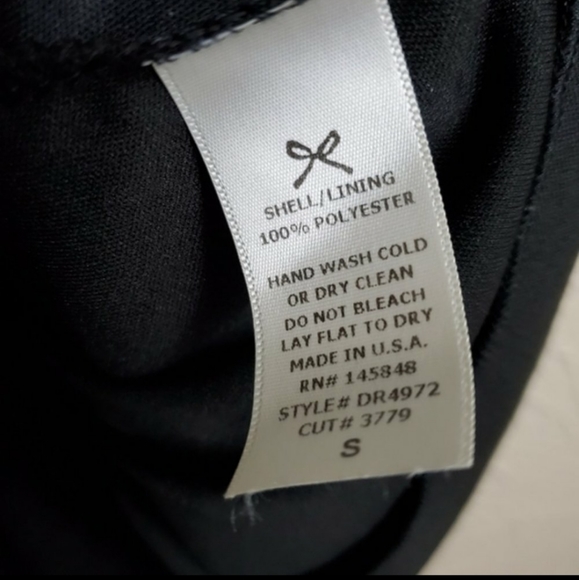 Everly satin v-neck balloon sleeve shift lbd dress - Picture 7 of 7